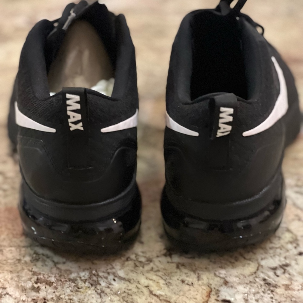 Nike Black Athletic Shoes - Picture 4 of 14